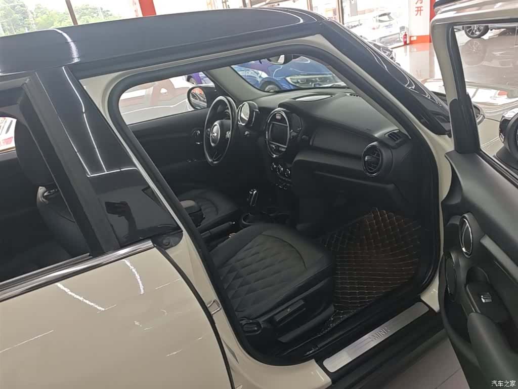 Mini ONE, 2019 25