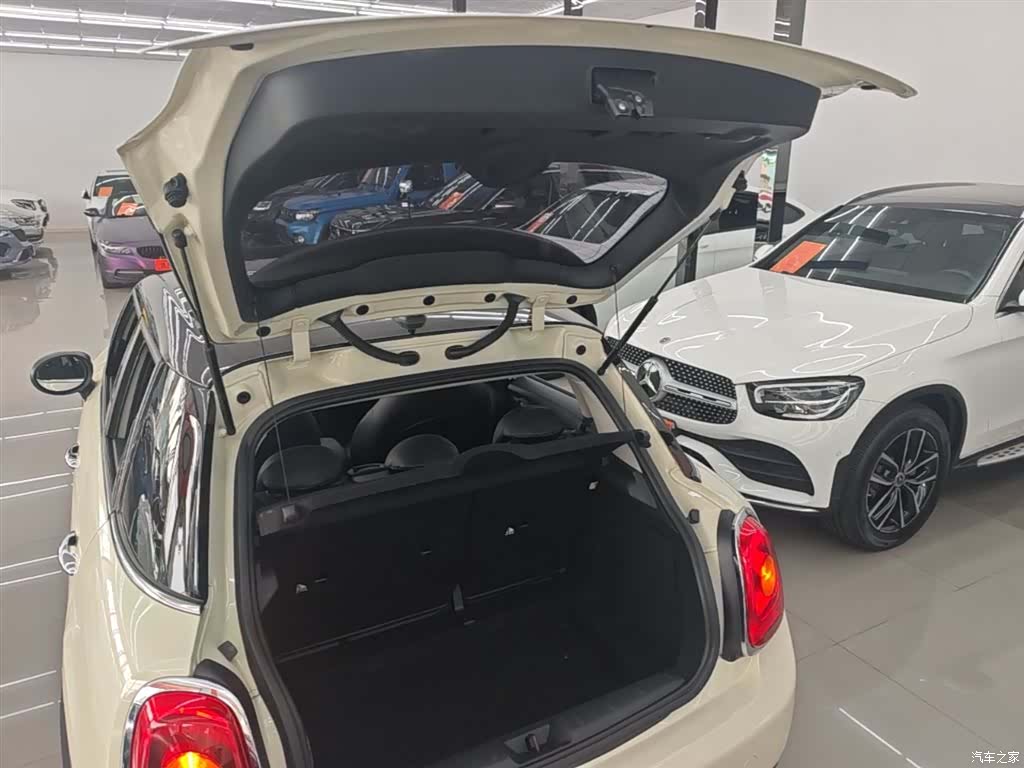 Mini ONE, 2019 19