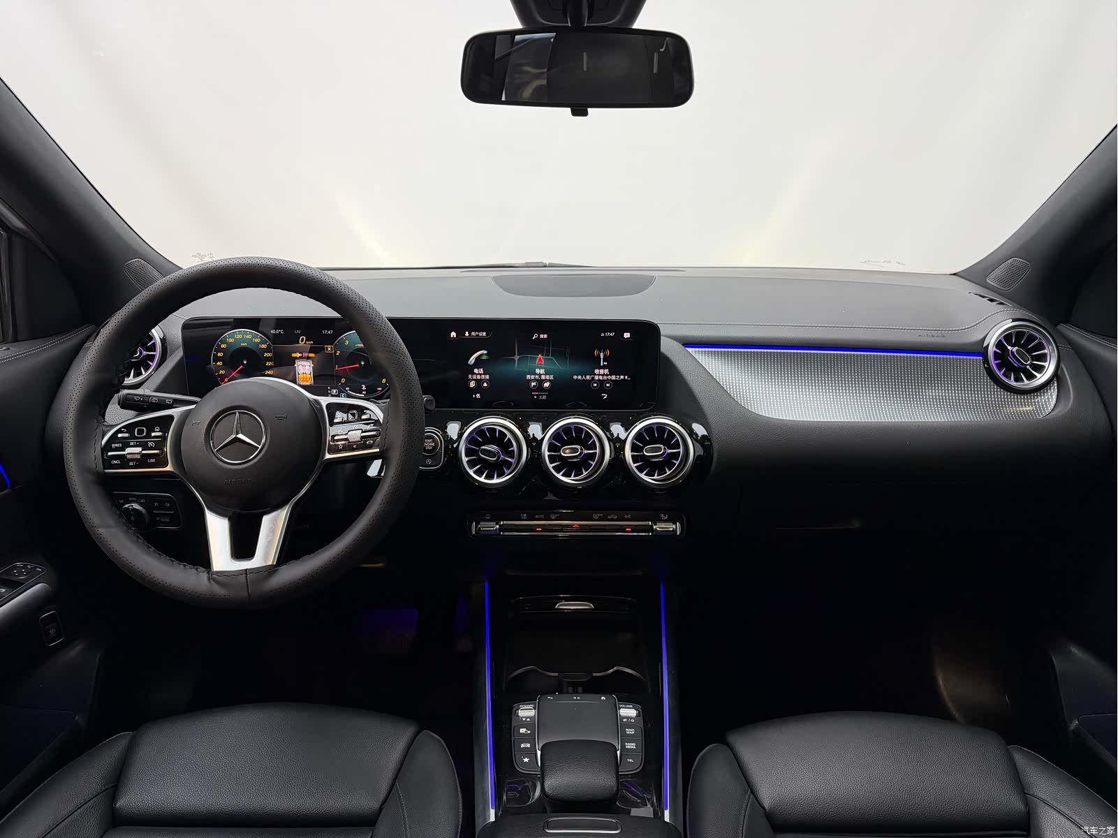 Mercedes-Benz GLA, 2022 13