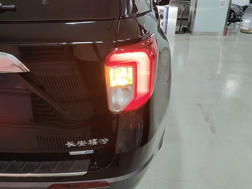 Ford Explorer Ford Explorer