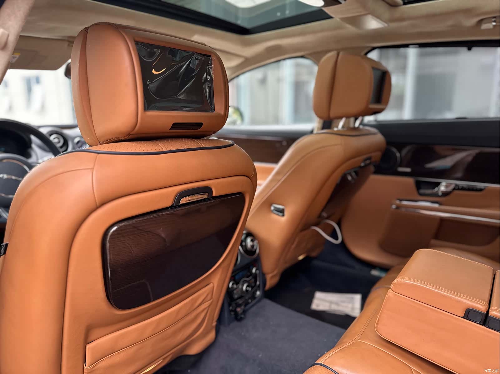 Jaguar XJ, 2012 9