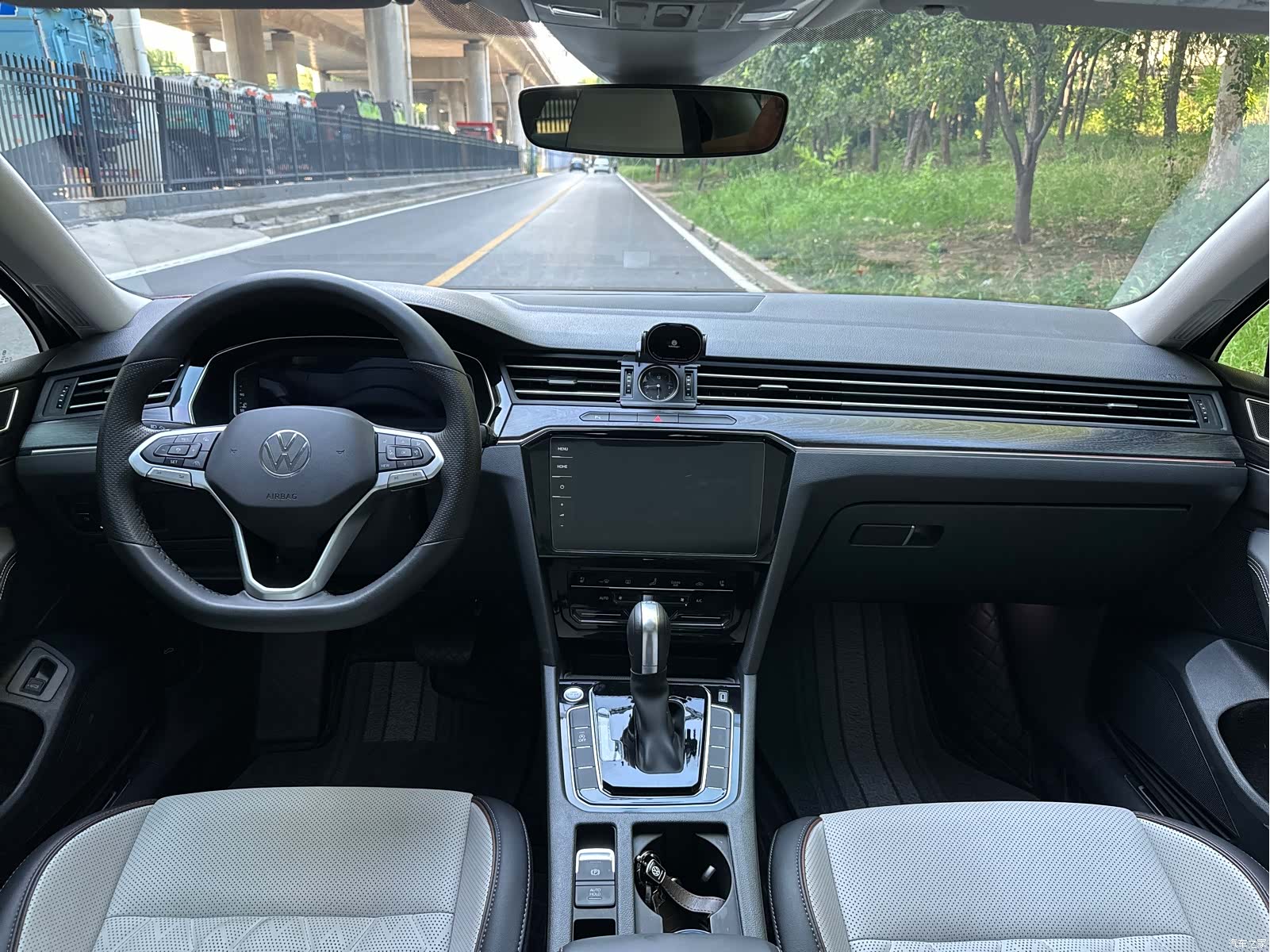 Volkswagen Magotan, 2025 6
