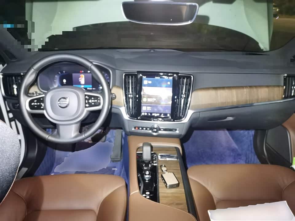 Volvo V90