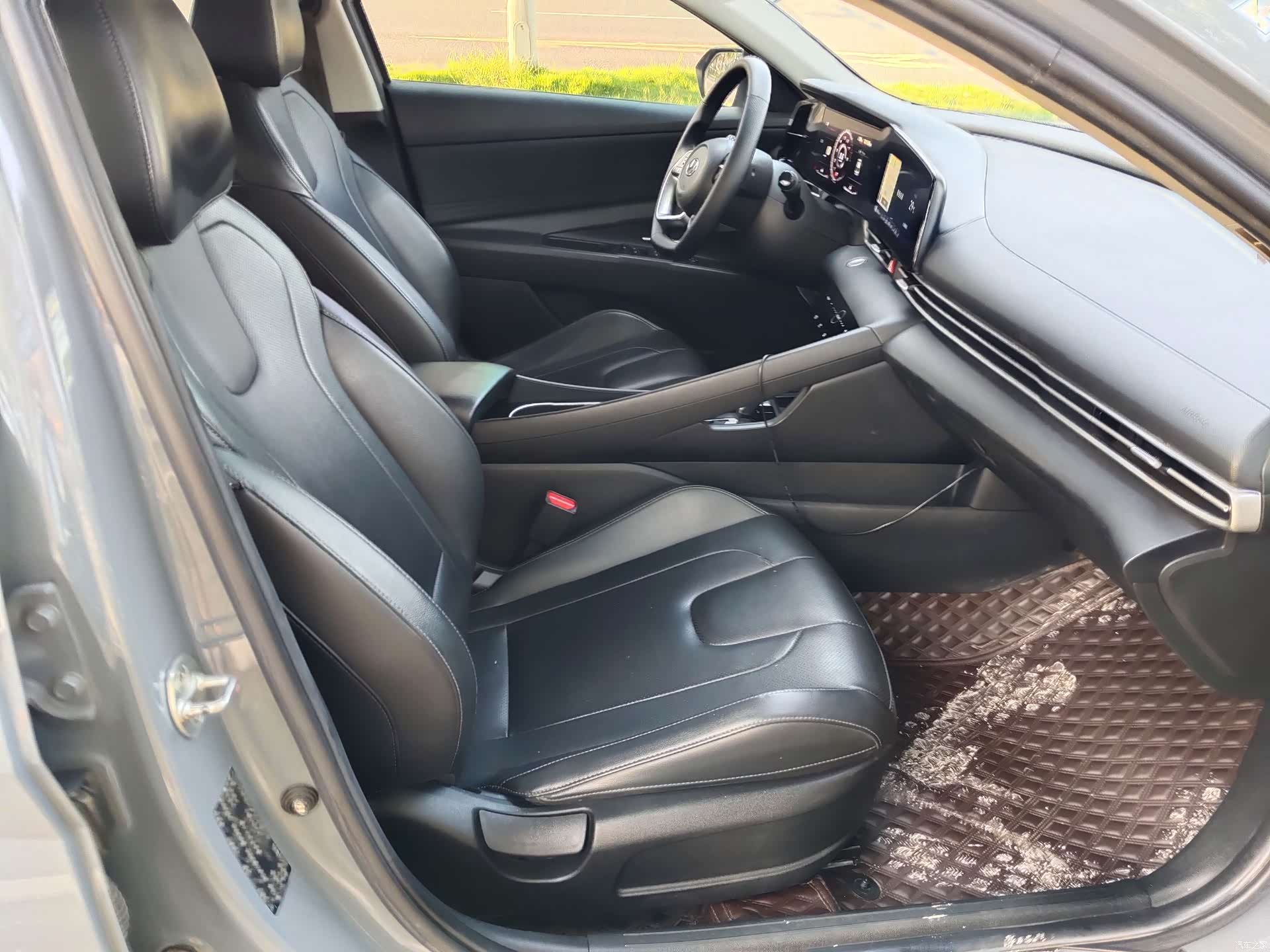Hyundai Elantra, 2021 11