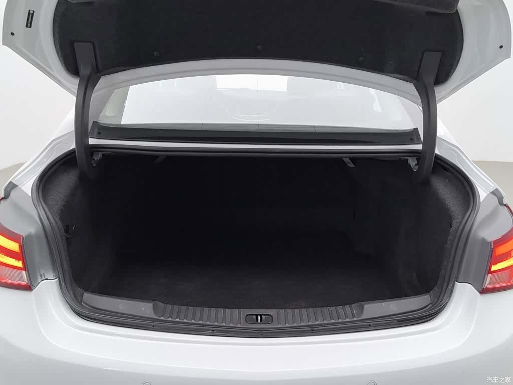 Buick Verano, 2019 16