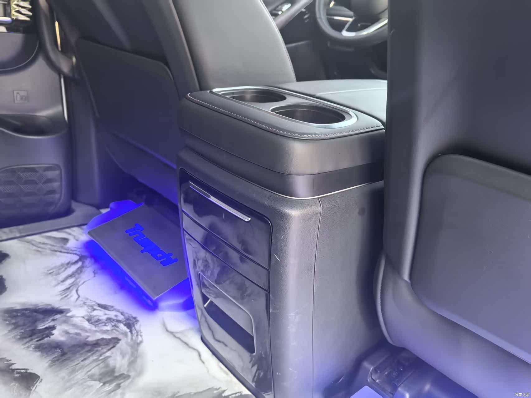Trumpchi M8, 2024 13