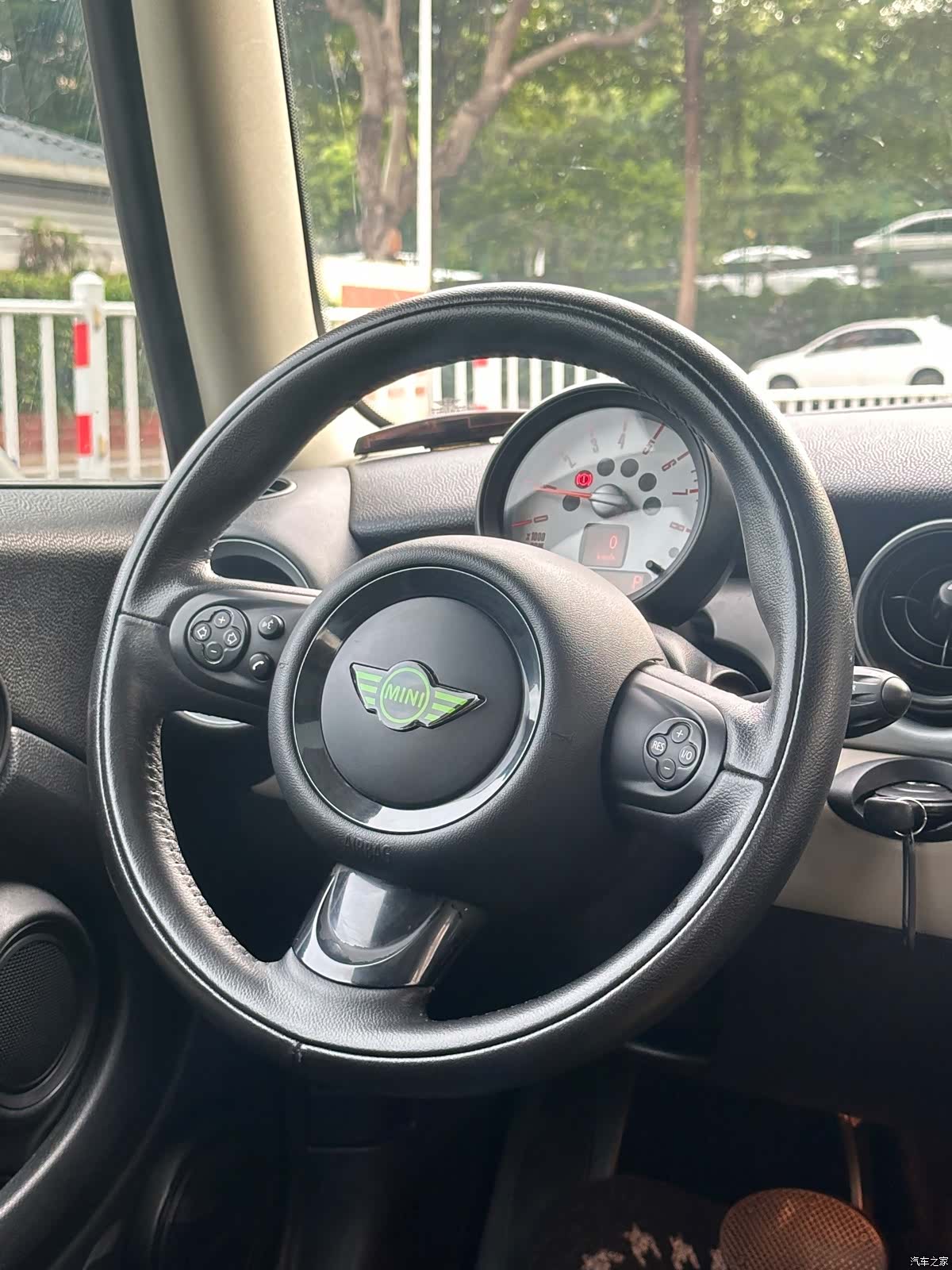 Mini Cooper, 2012 9