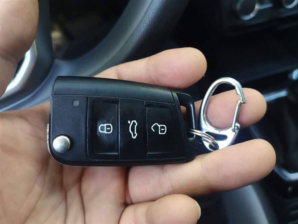 Volkswagen Exploring the shadow