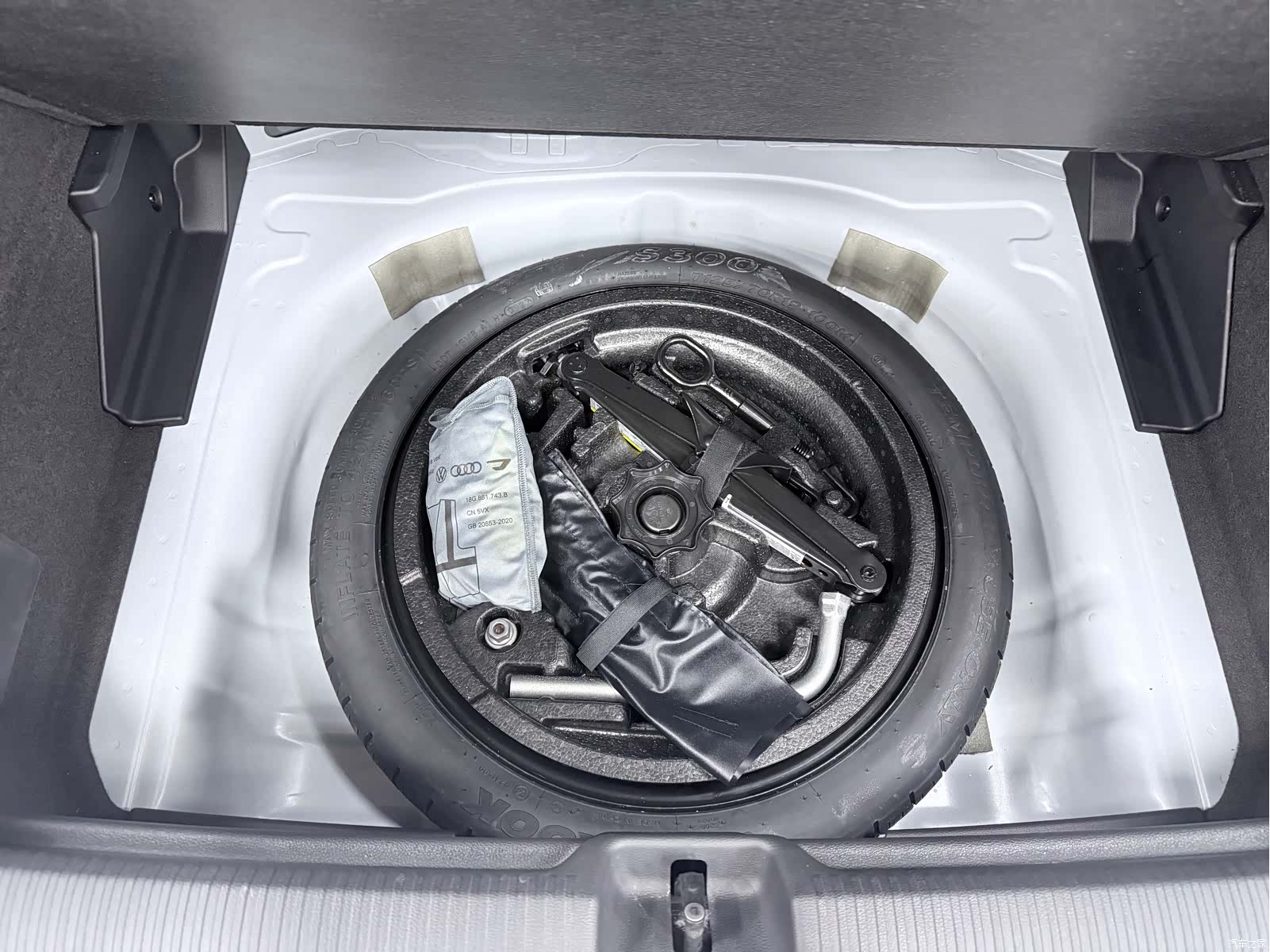 Audi Q2L, 2023 23