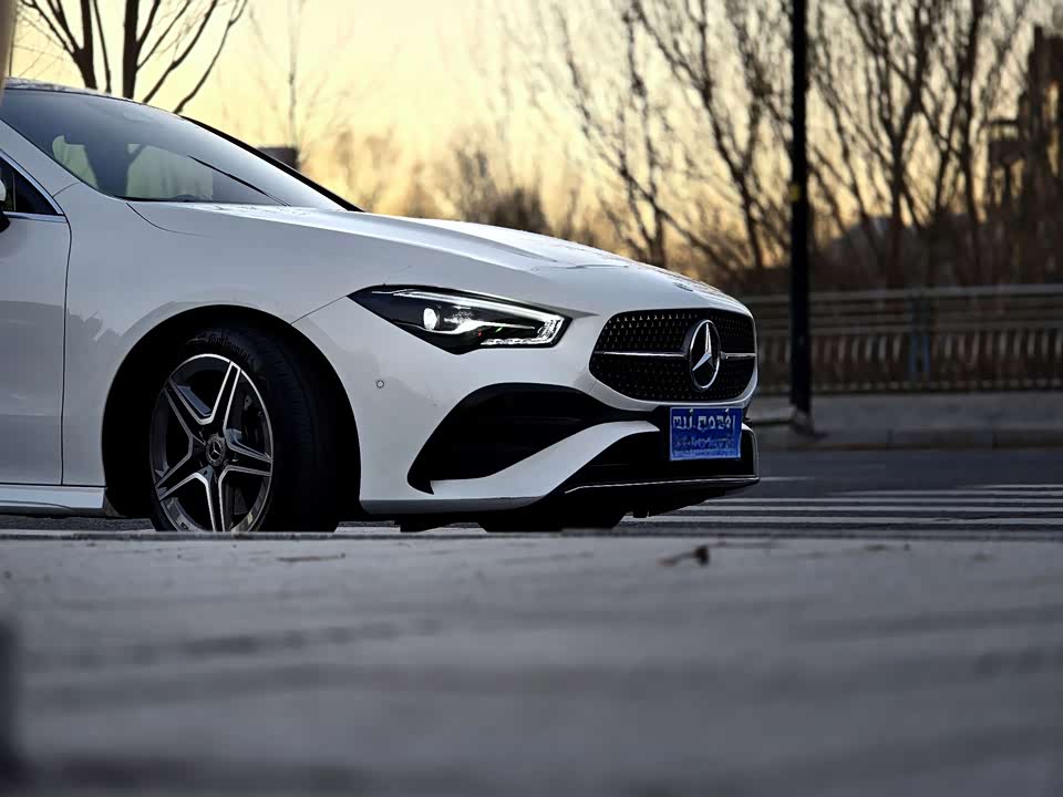 Mercedes-Benz CLA