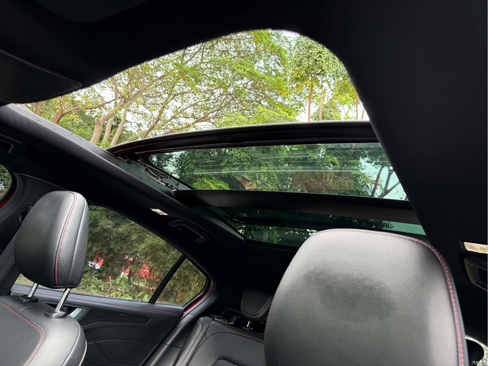 Ford Focus, 2022 10