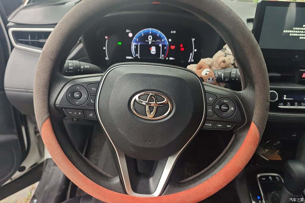 Toyota Frontlander, 2022 14