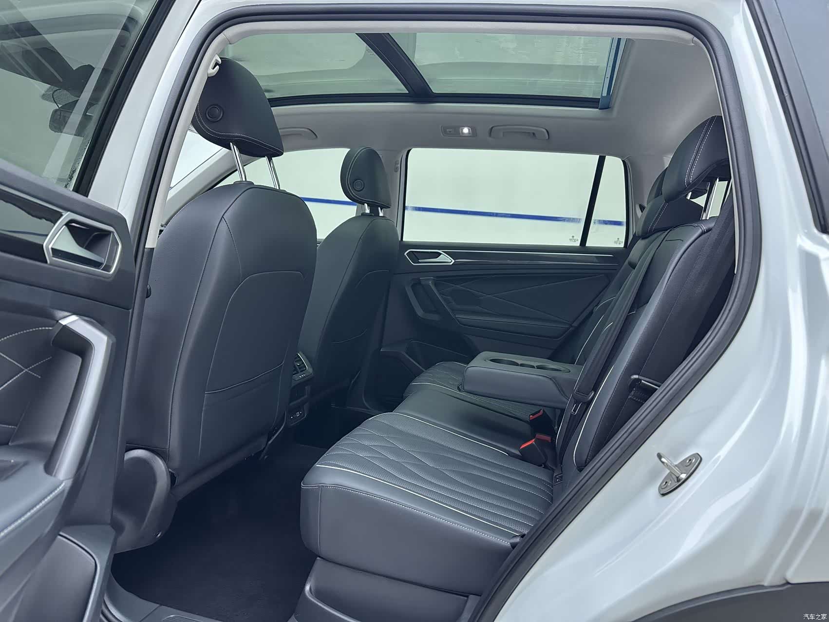 Volkswagen Tiguan L, 2023 9