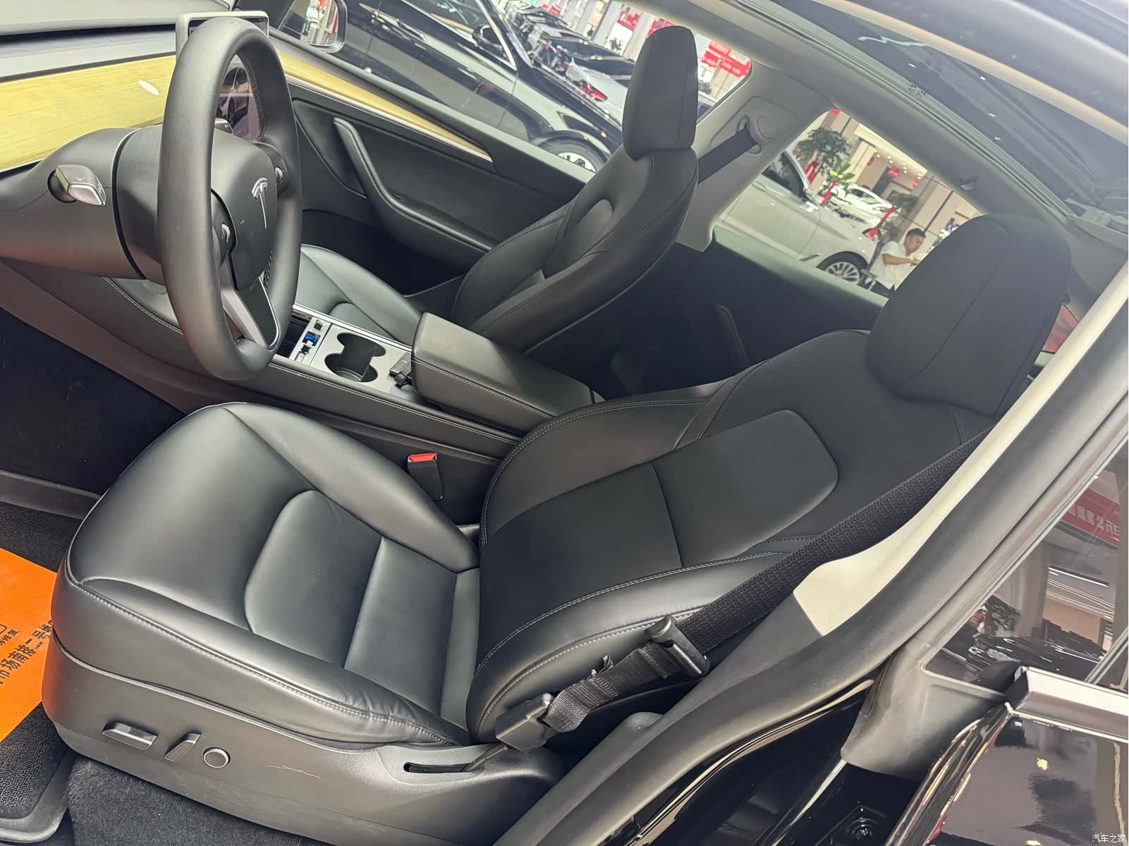 Tesla Model Y, 2023 12