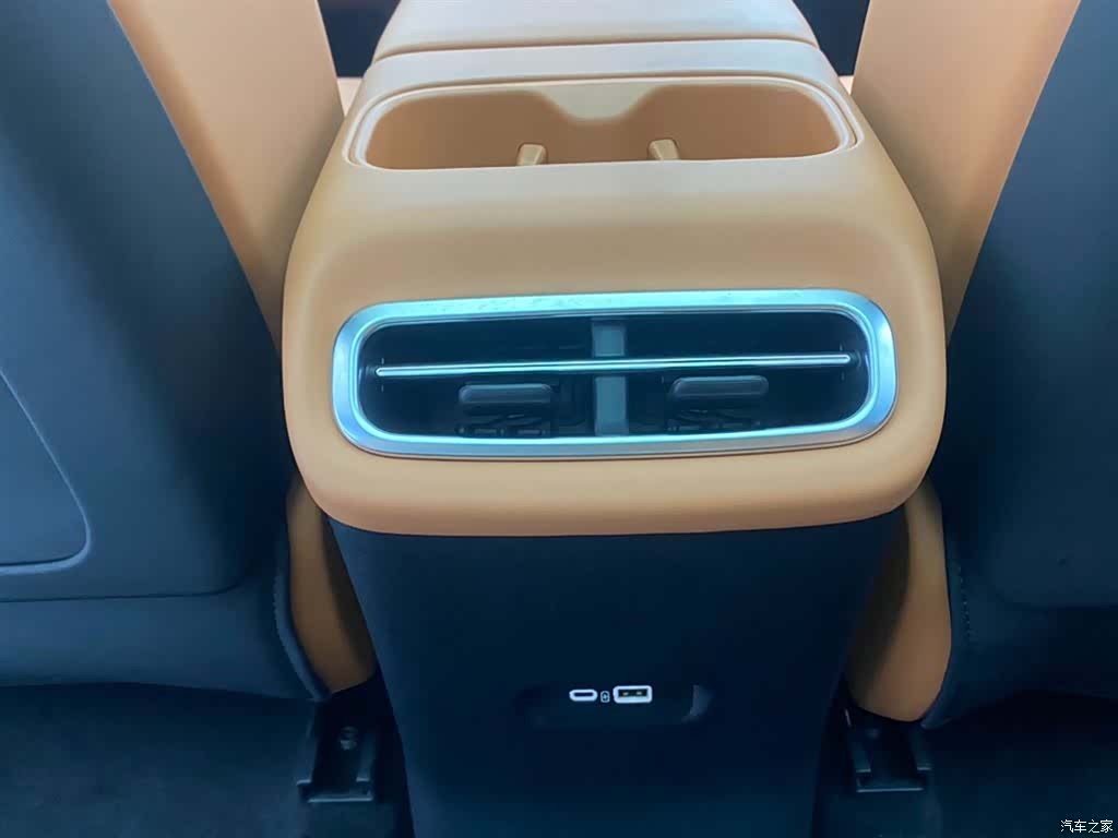 Leapmotor C10, 2025 24