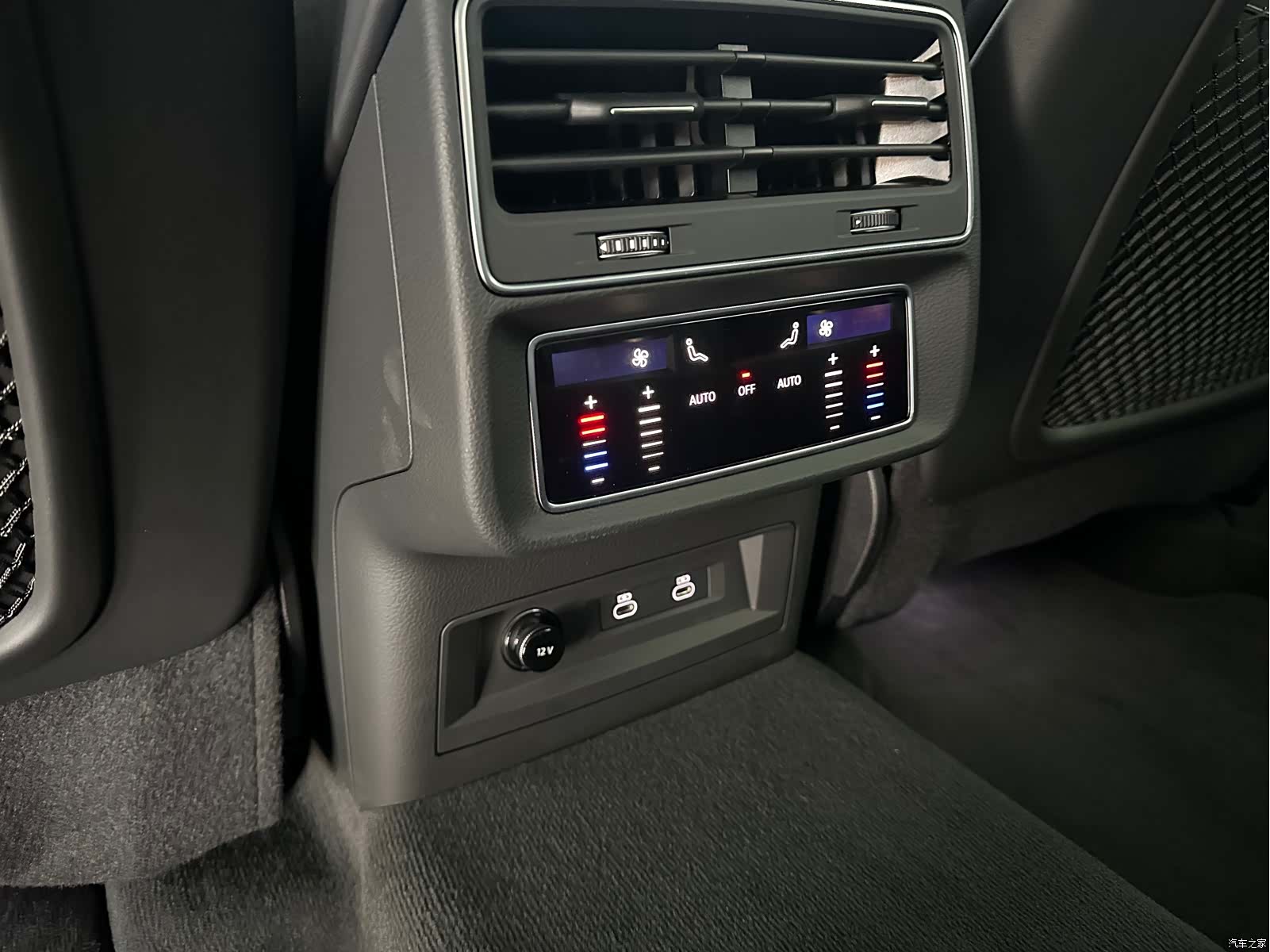 Audi Q8, 2025 12