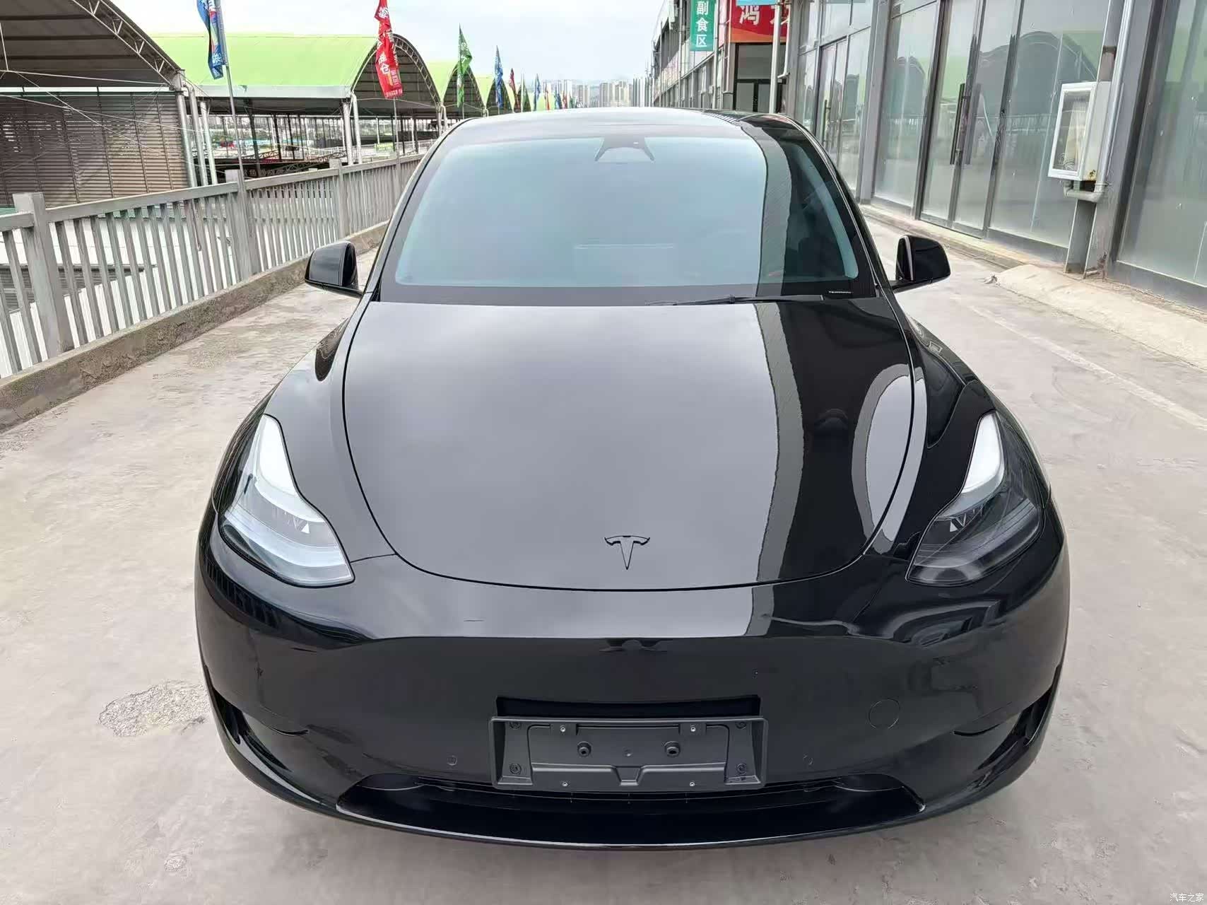 Tesla Model Y, 2023 2