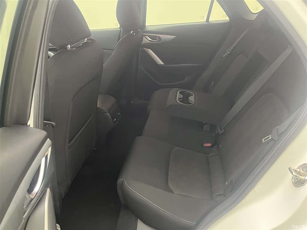 Mazda CX-4, 2019 14