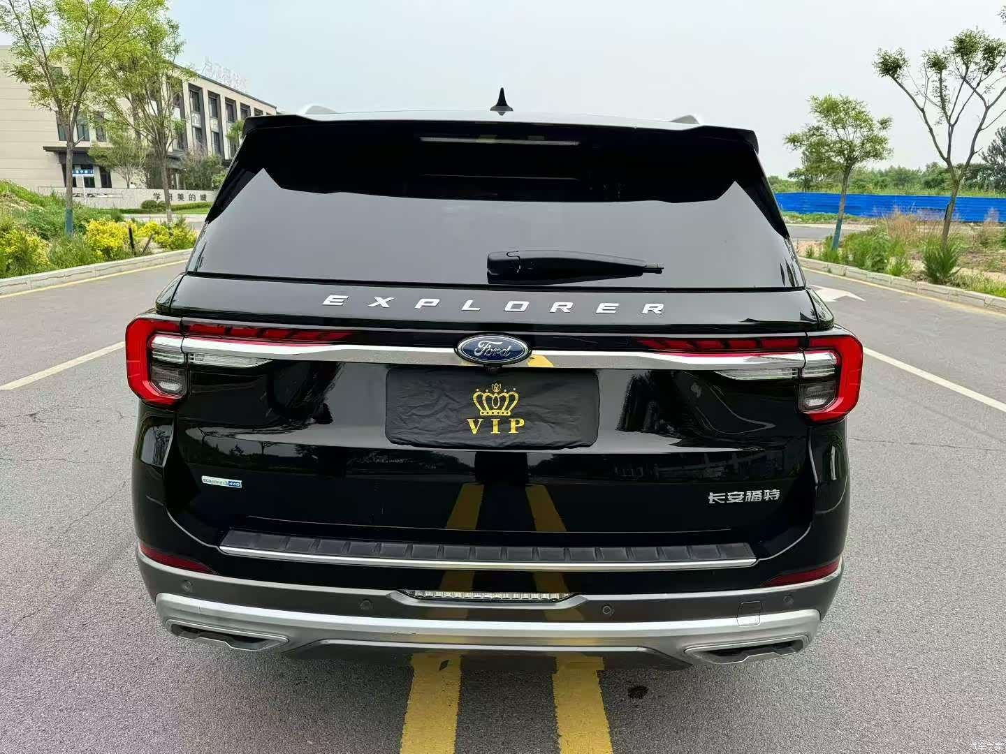 Ford Explorer, 2023 8