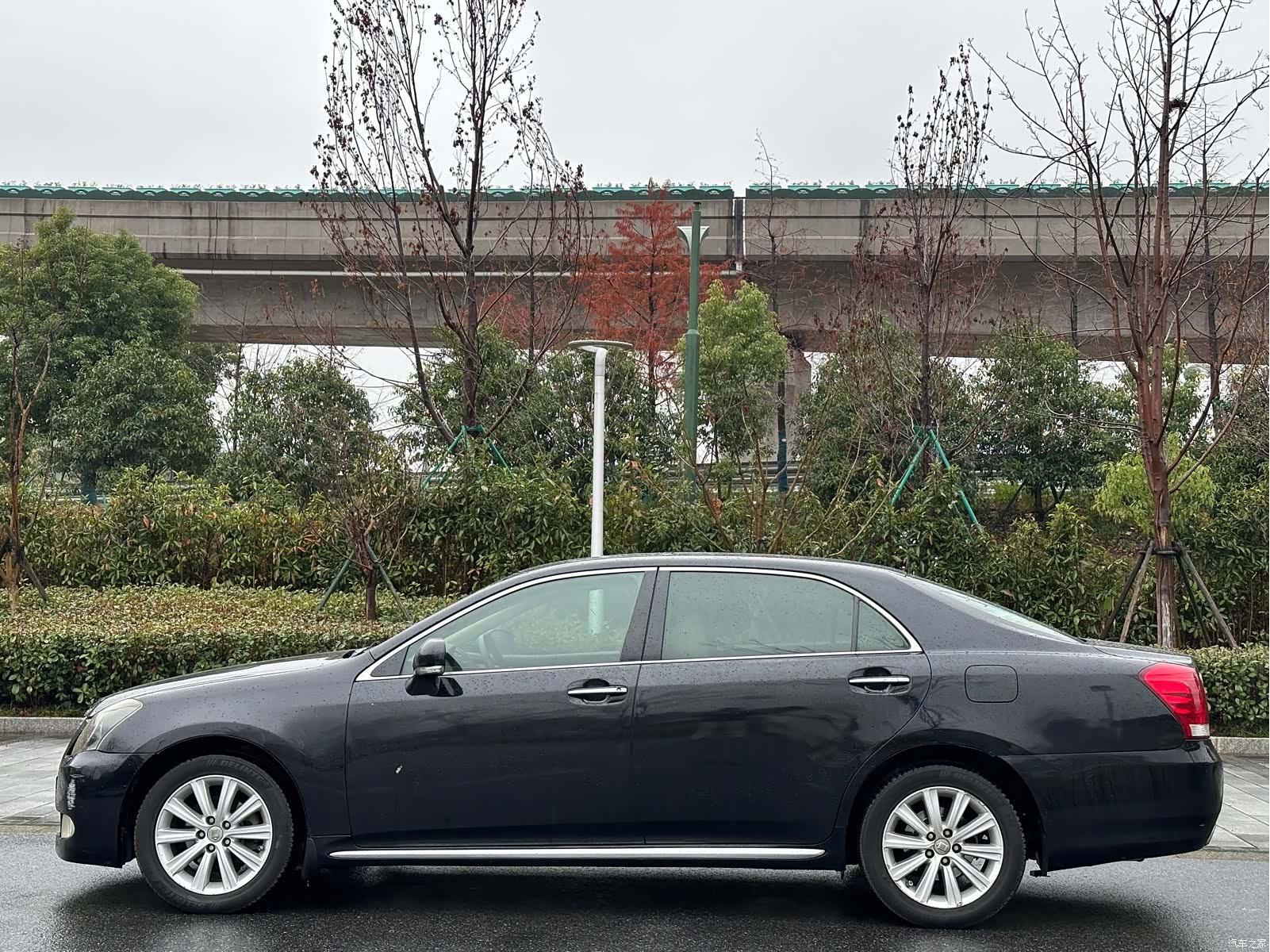 Toyota Crown, 2012 7