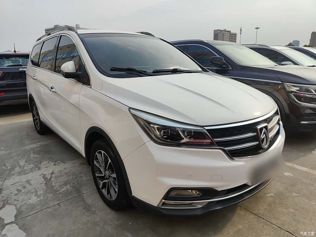 Wuling 730, 2017 4