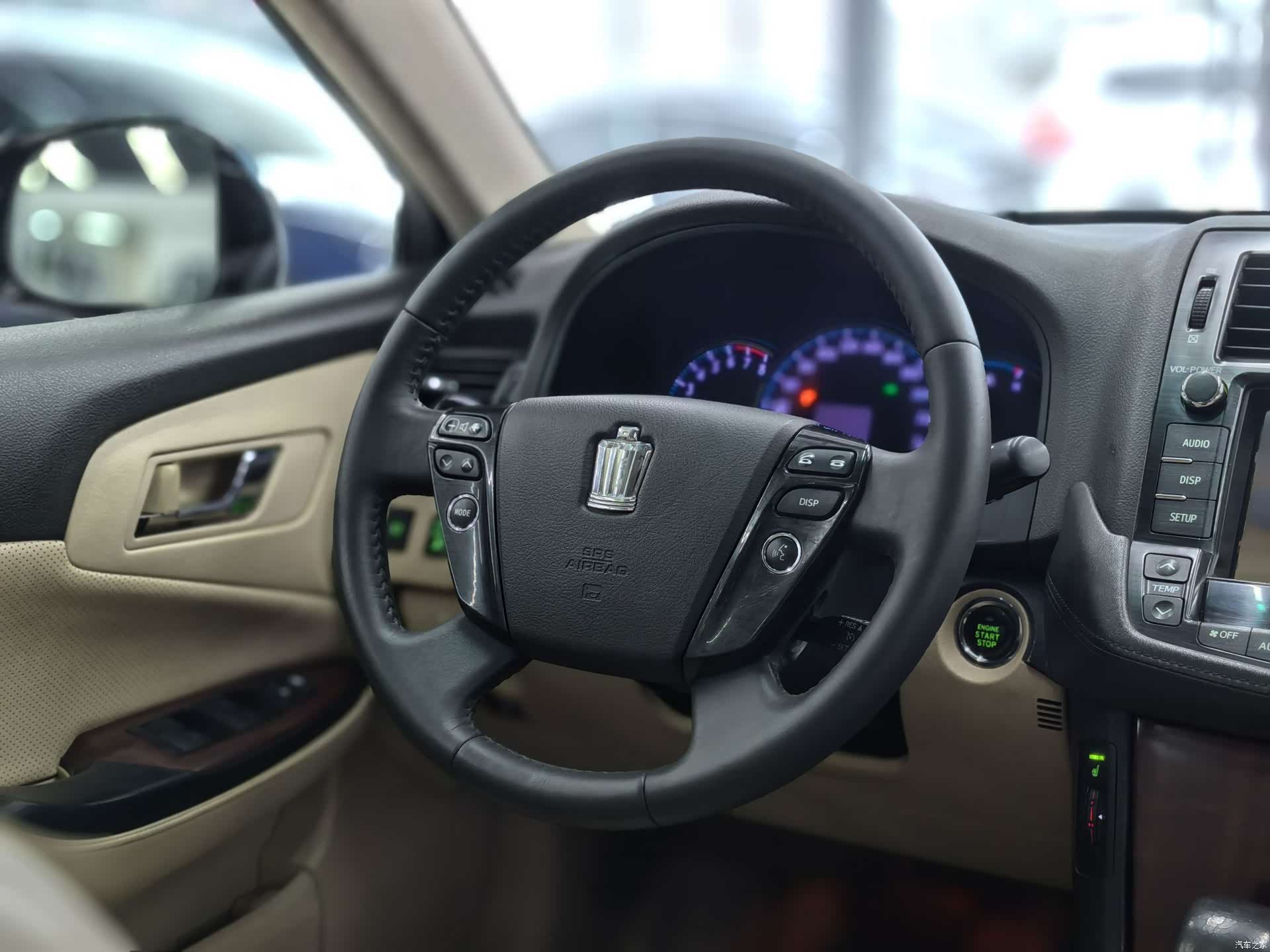Toyota Crown, 2011 21