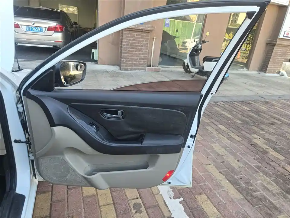 Hyundai Yuedong