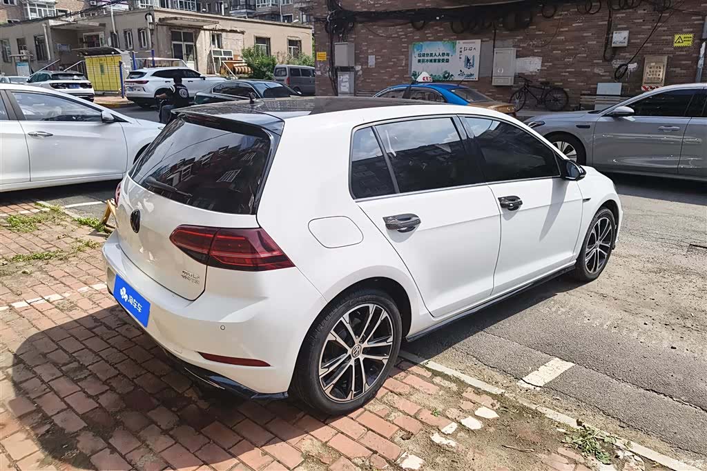 Volkswagen Golf, 2020 3