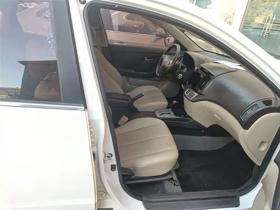 Hyundai Yuedong
