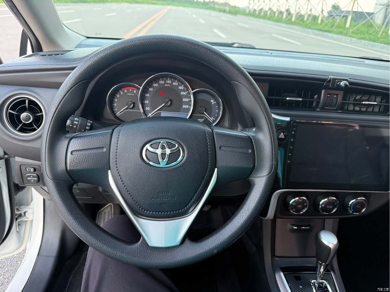 Toyota Corolla, 2018 16