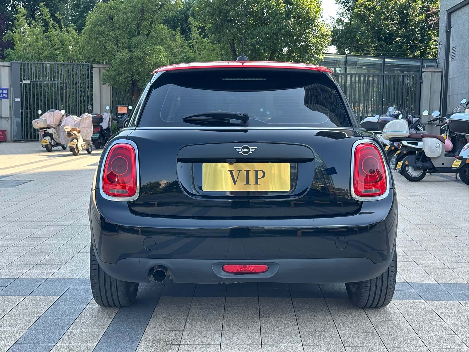 Mini ONE, 2018 14