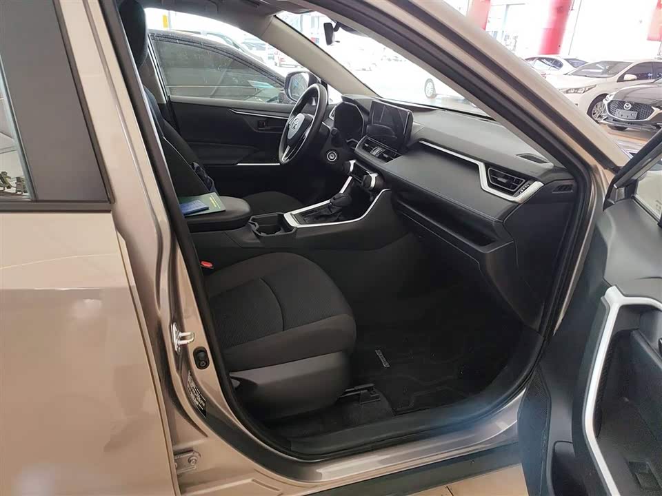 Toyota RAV4 Rongfang
