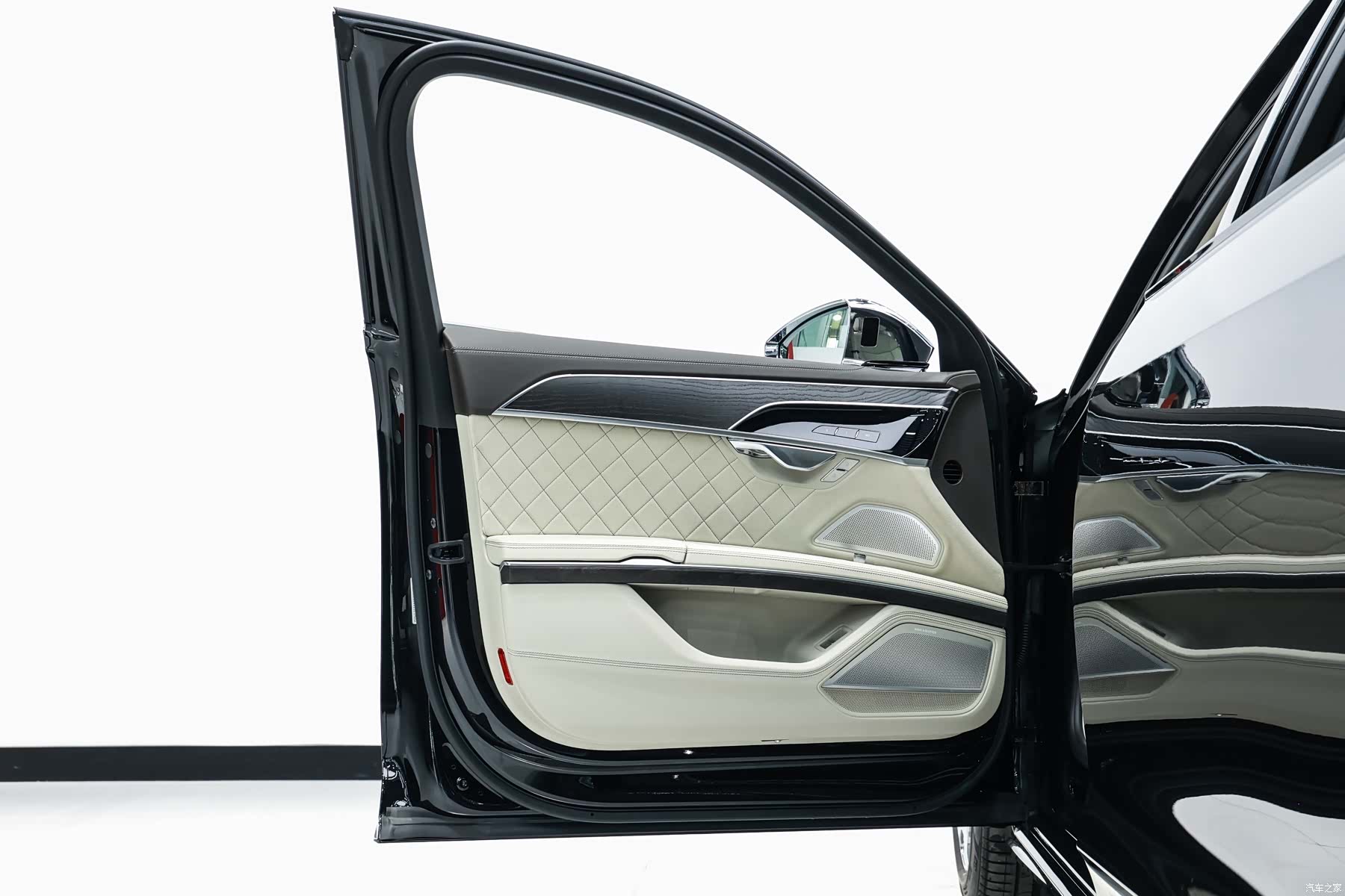 Audi A8L, 2023 16