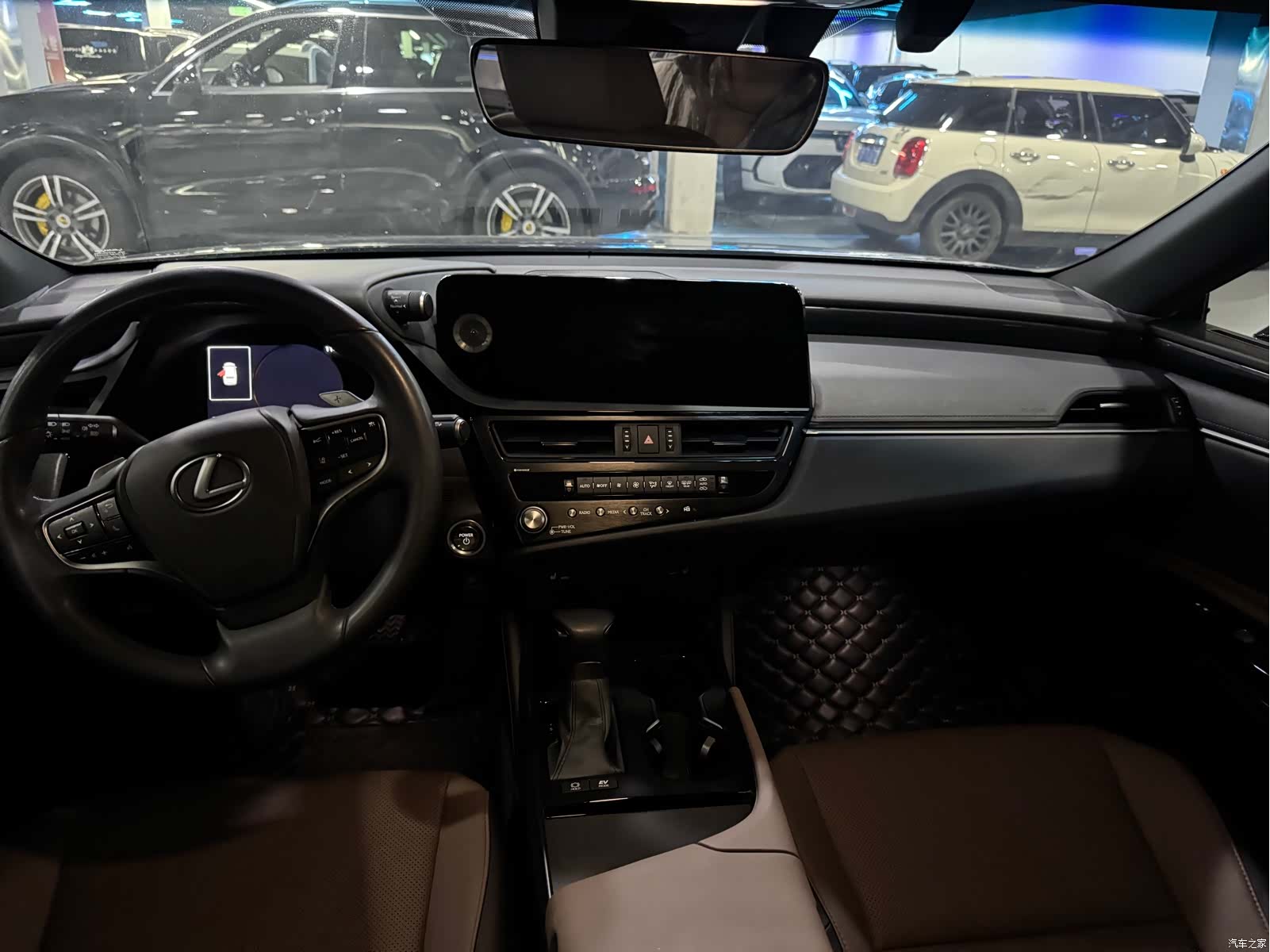 Lexus ES, 2023 10