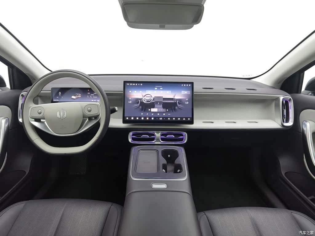 Leapmotor B01, 2025 все фото
