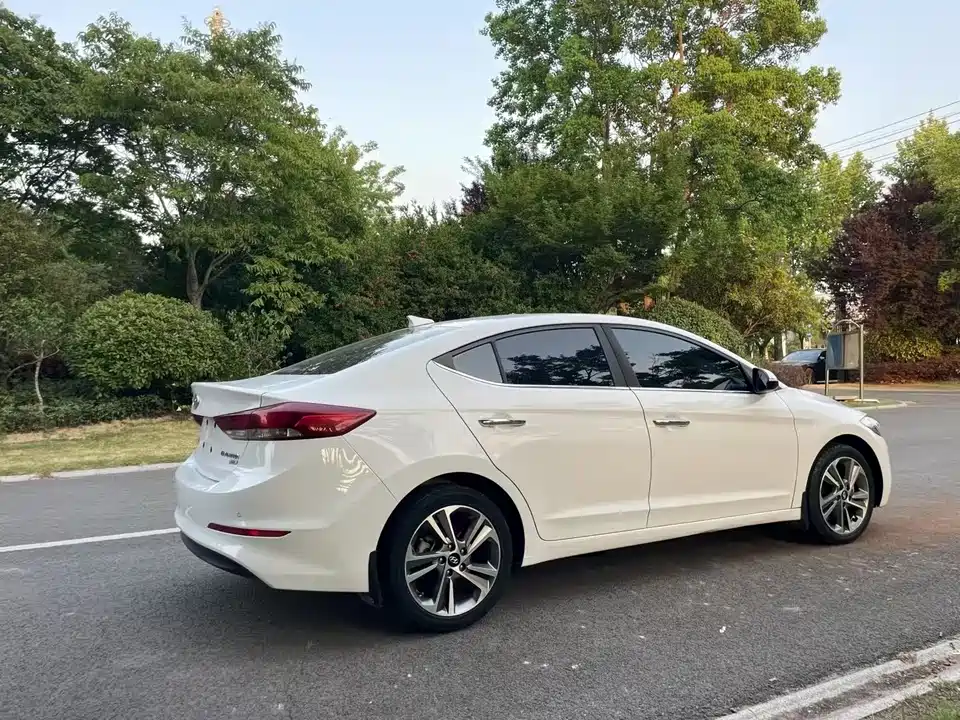 Hyundai Lead