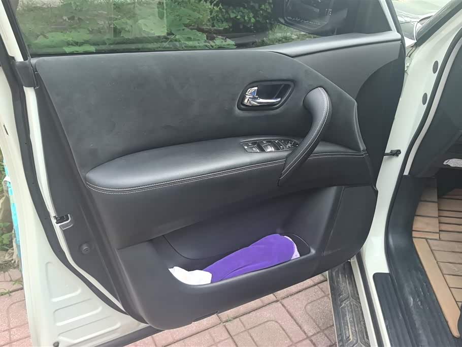 Nissan Toure