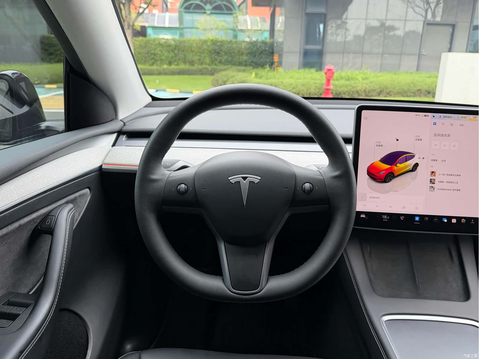 Tesla Model Y, 2024 14