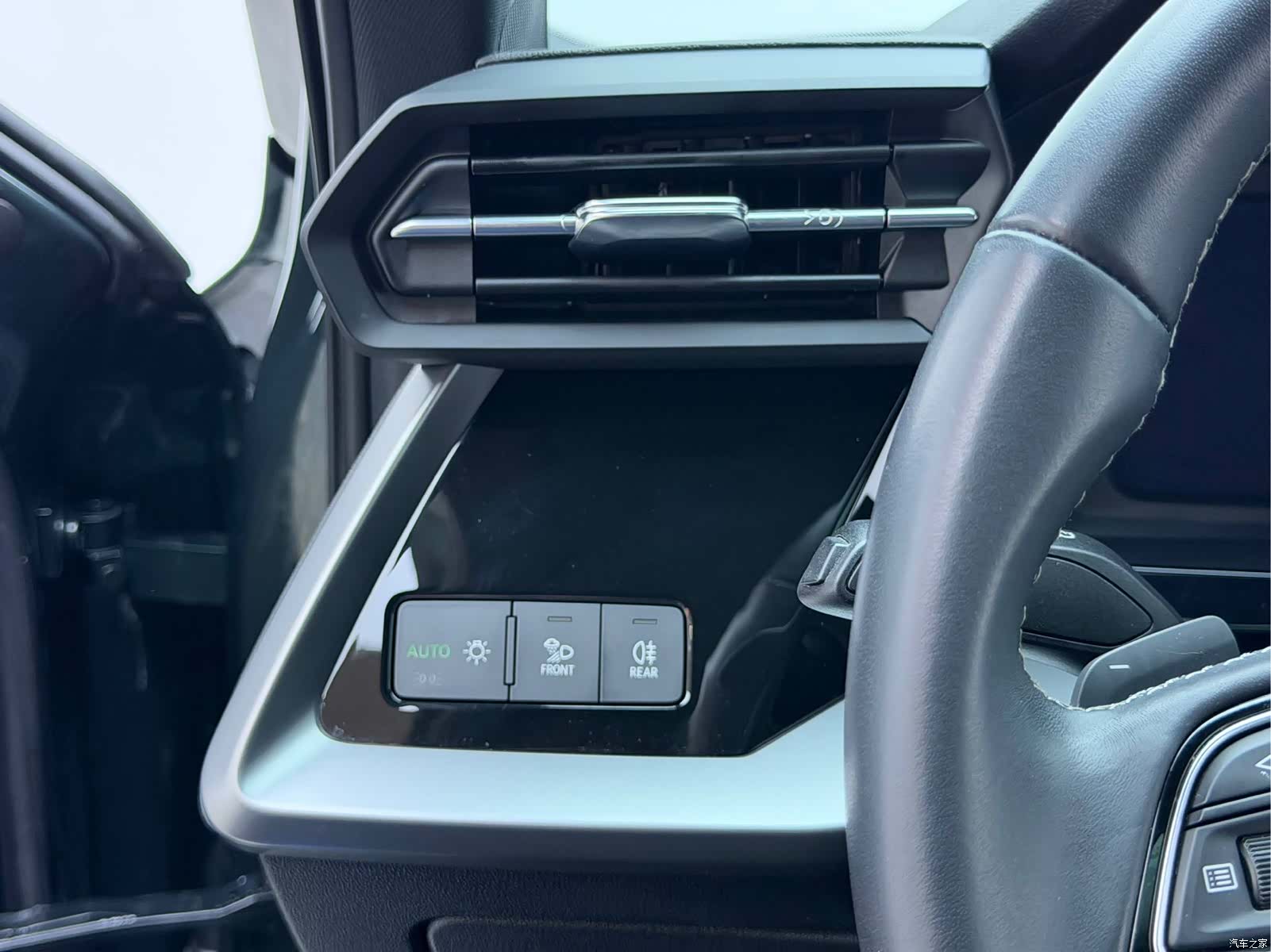 Audi A3, 2023 все фото