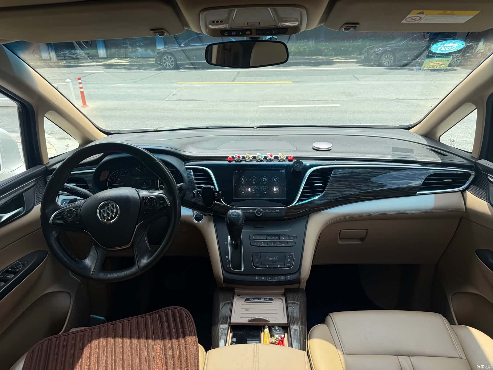 Buick GL8, 2018 12