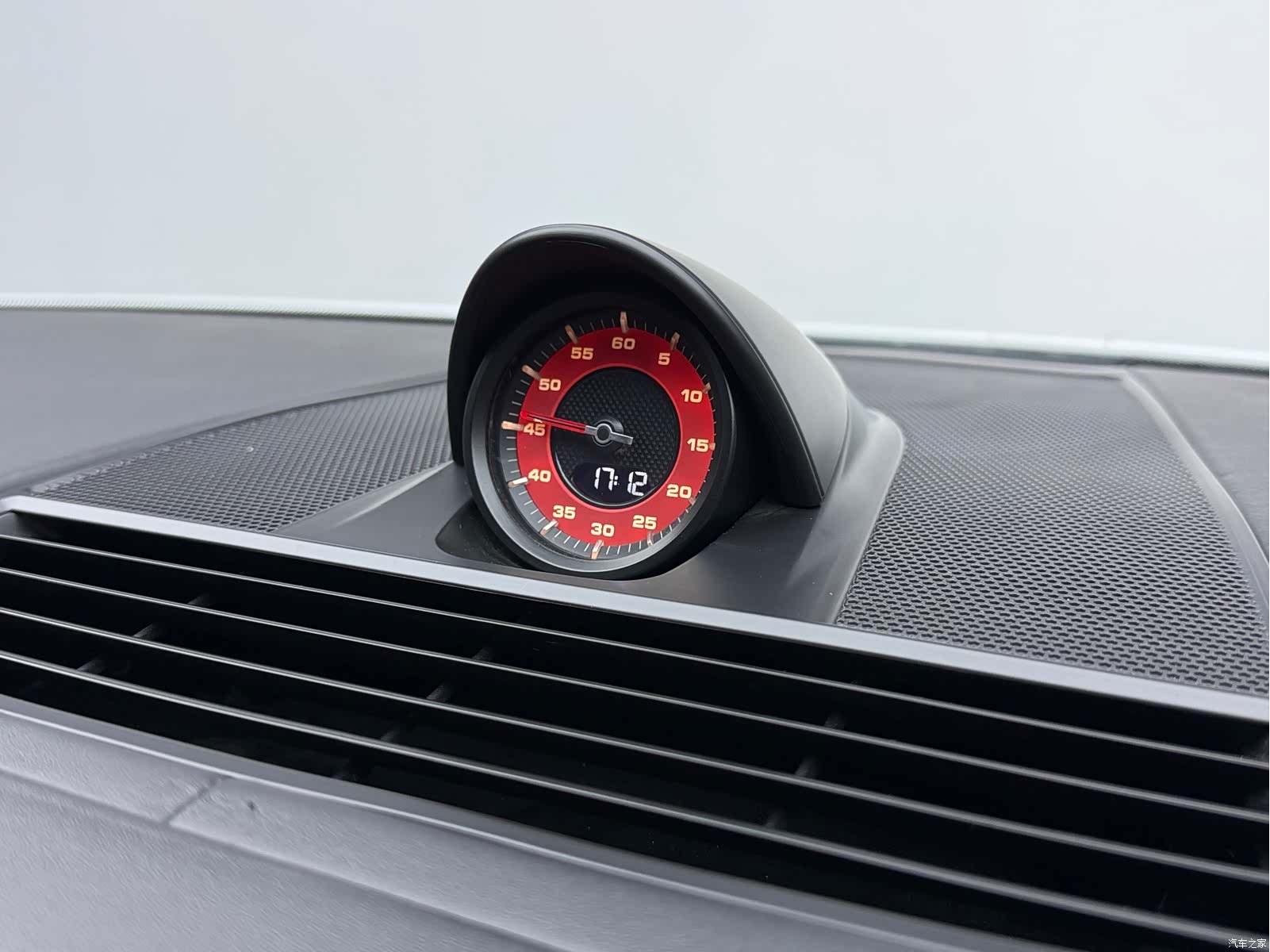 Porsche Panamera, 2022 10