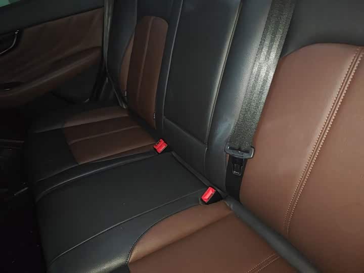 Aeolus AX7 2018 jing dian 1.6T АКПП Люкс
