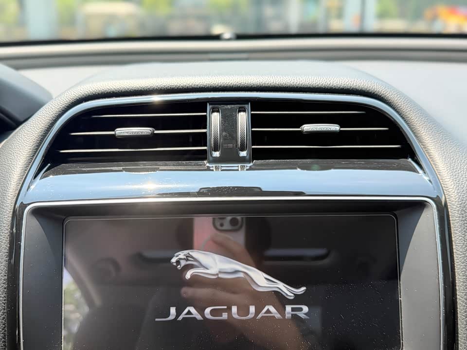 Jaguar XEL Jaguar XEL