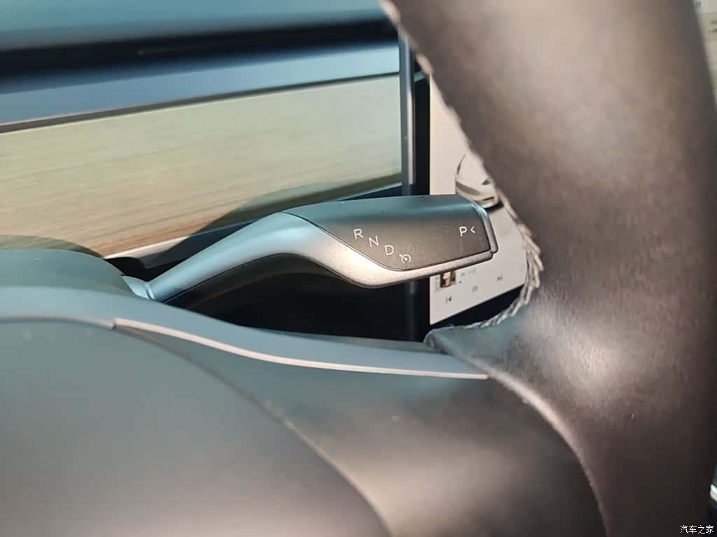 Tesla Model Y, 2022 14