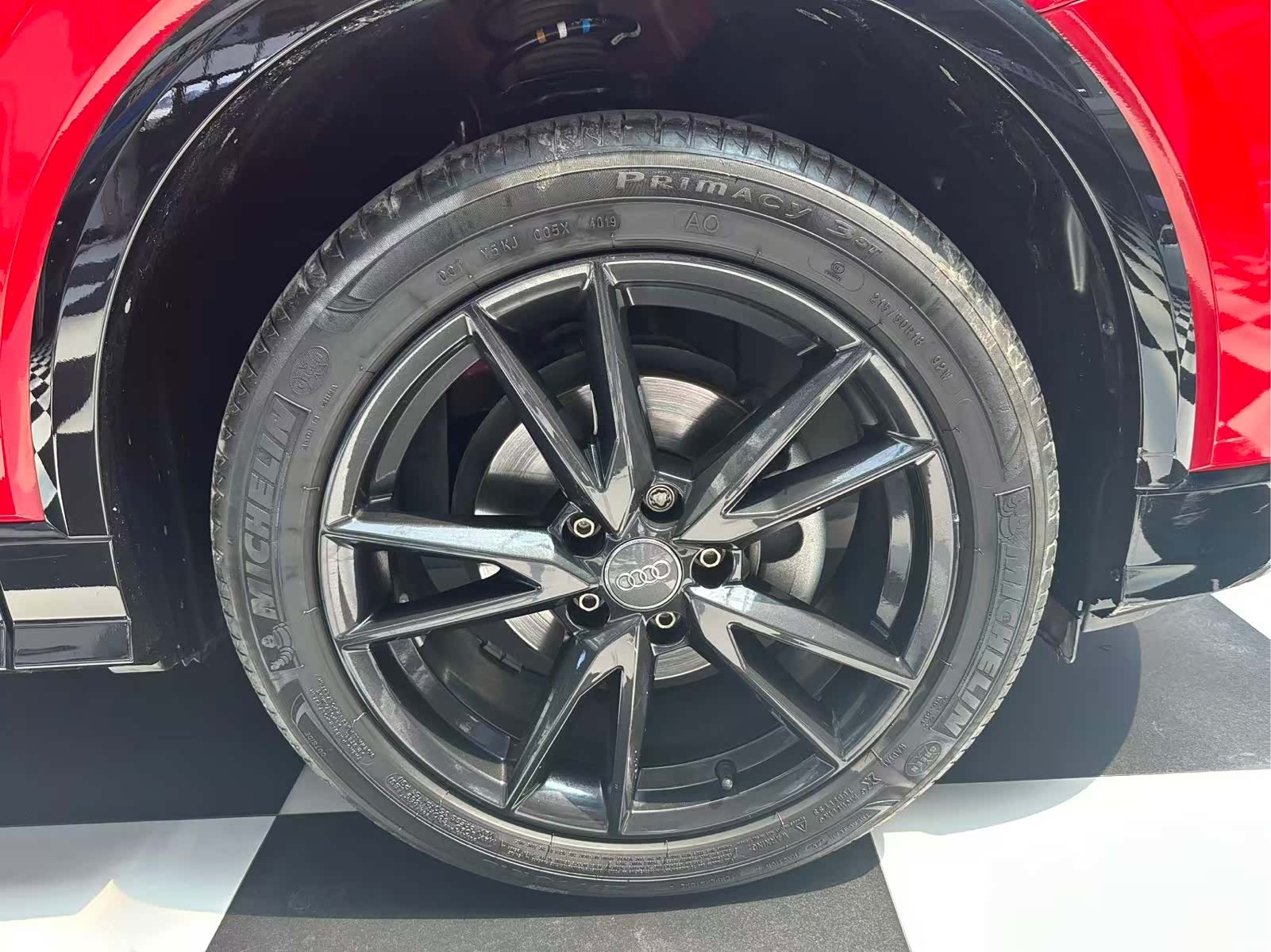 Audi Q2L, 2020 все фото