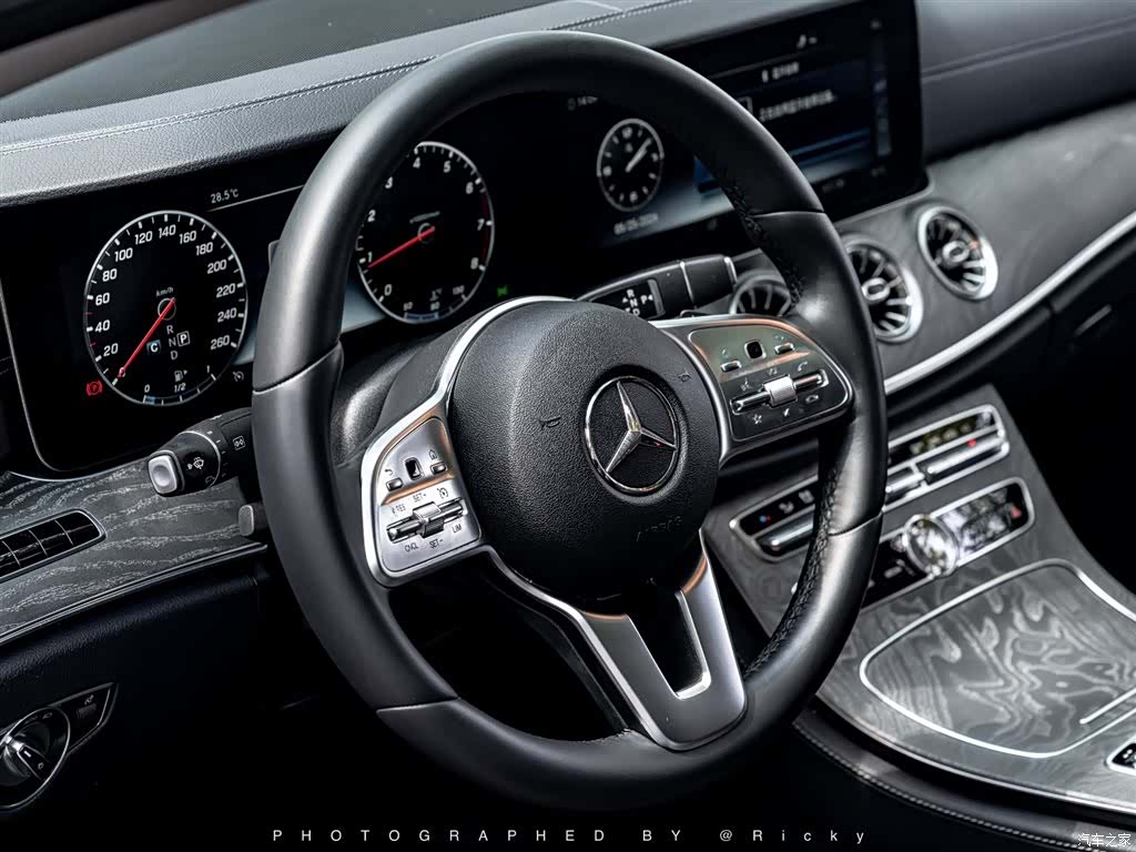 Mercedes-Benz CLS, 2019 4