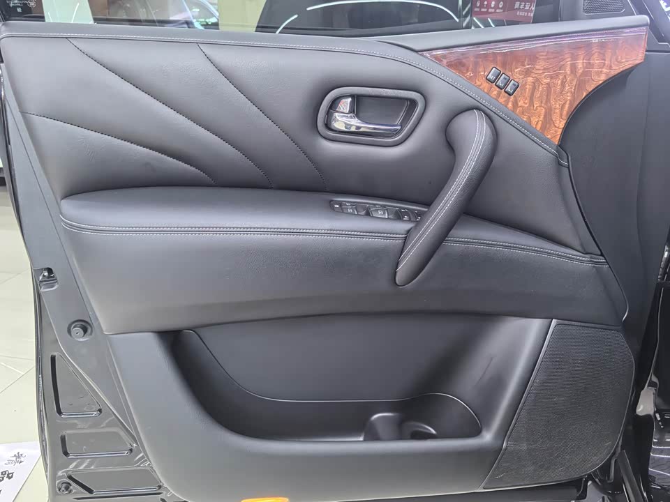 Infiniti QX80