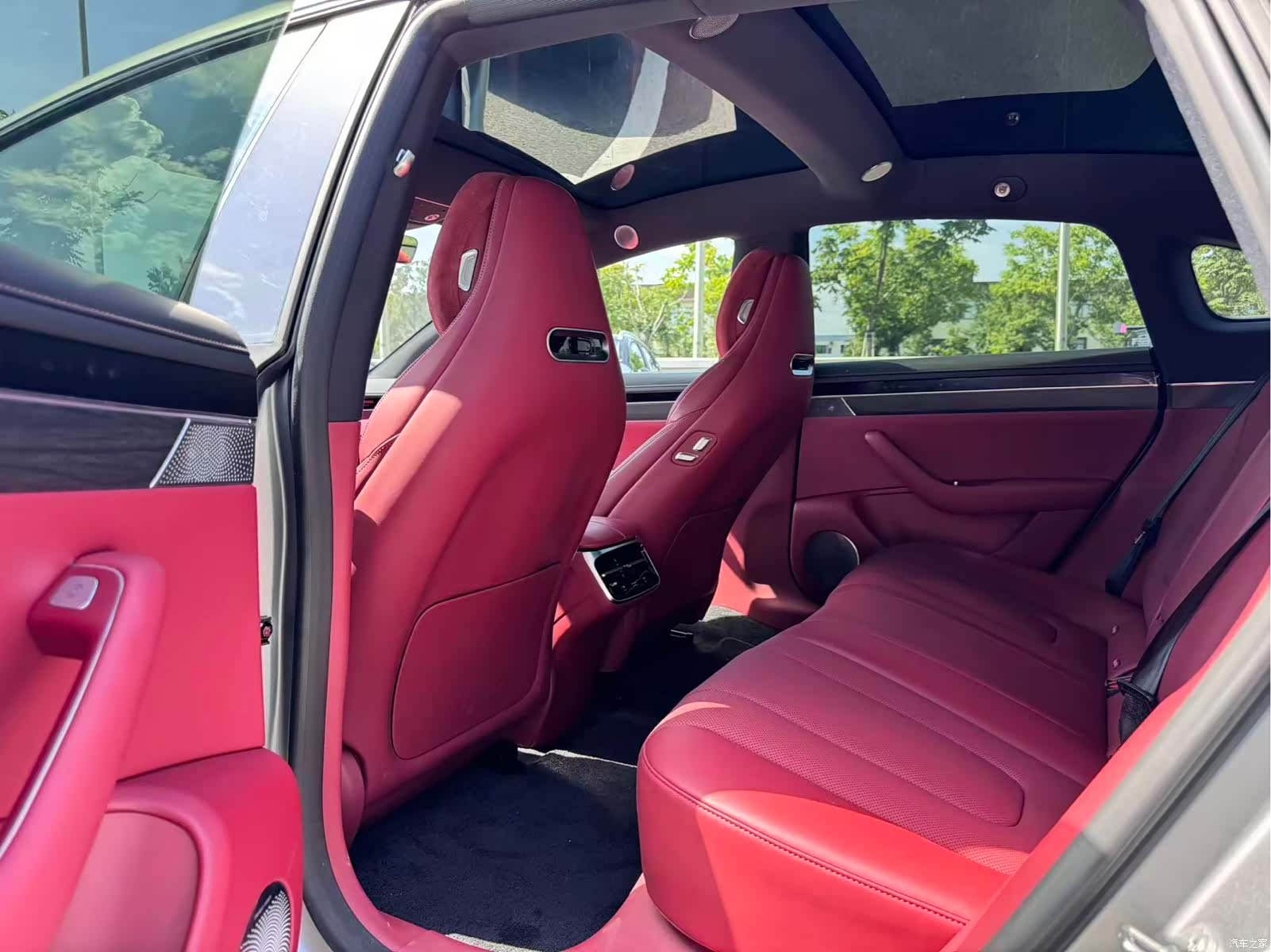 Luxeed S7, 2025 4