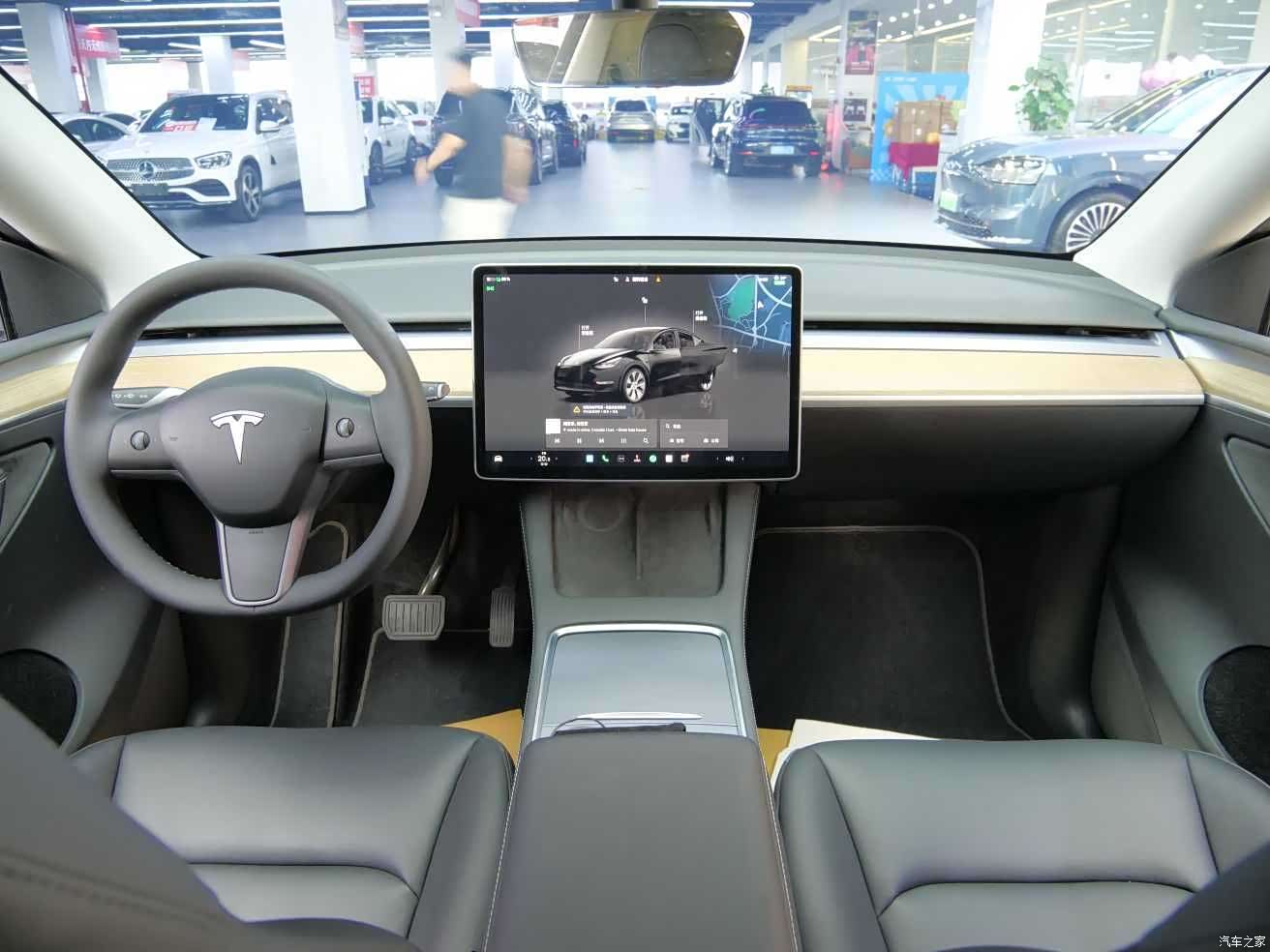 Tesla Model Y, 2022 10