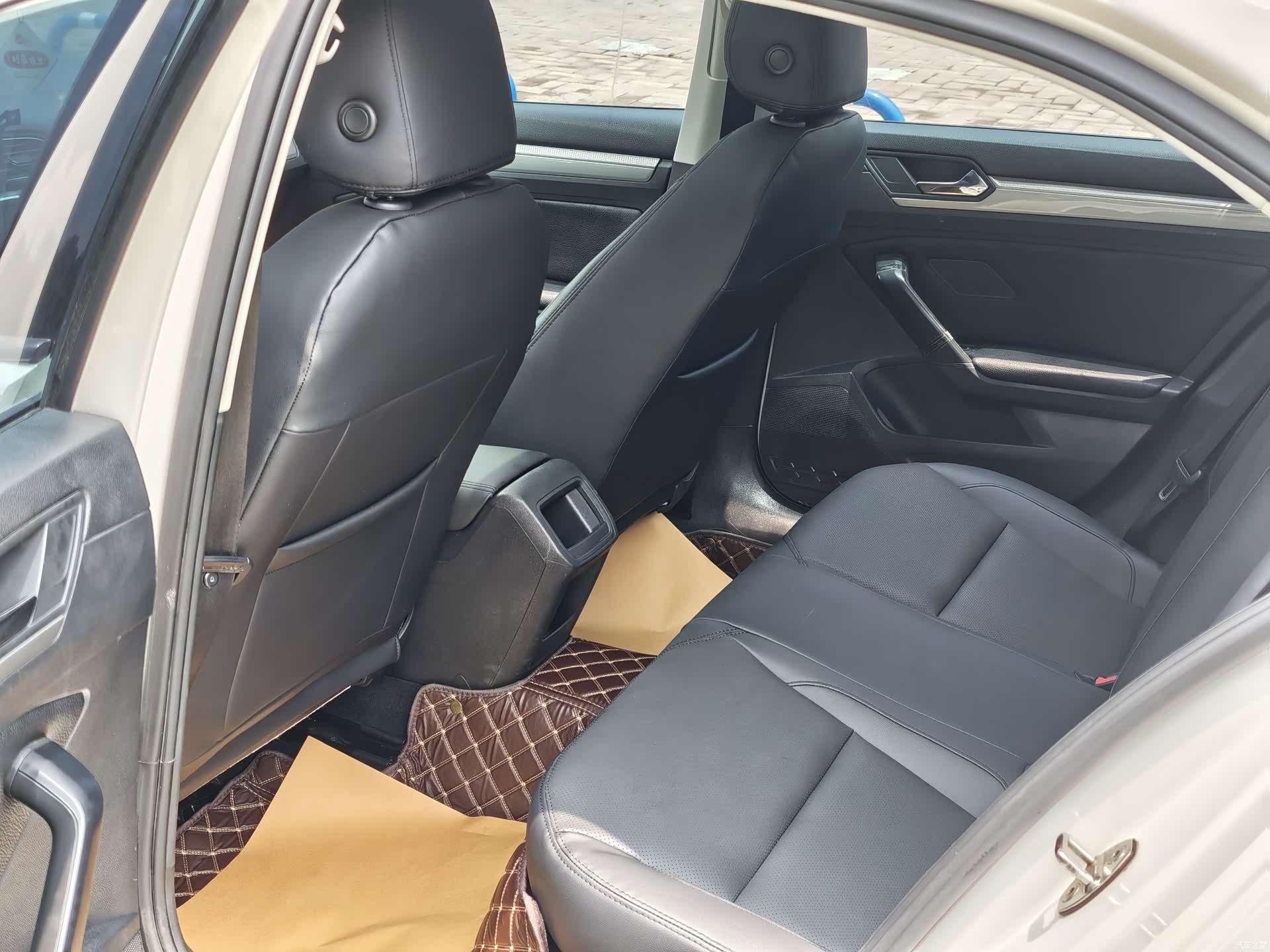 Volkswagen Lamando, 2016 9